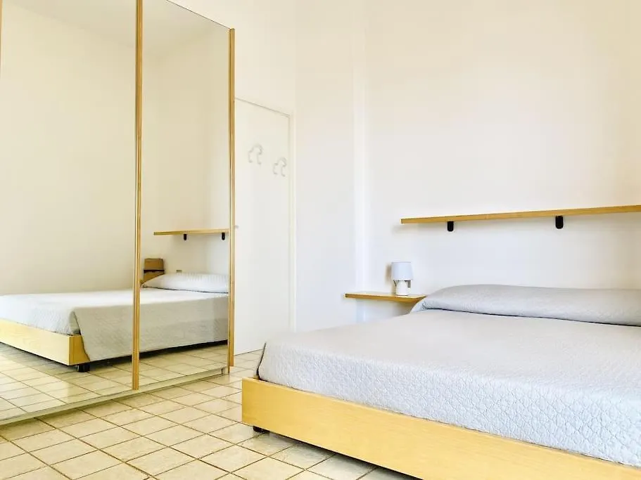 利多迪迪耶索洛I Bagni 36 - Piazza Marconi Fronte Mare Con Piscina - Immobil Relax公寓 公寓 利多迪迪耶索洛
