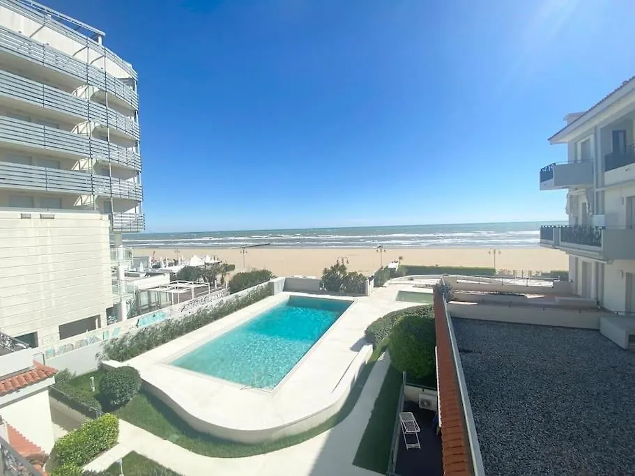 I Bagni 36 - Piazza Marconi Fronte Mare Con Piscina - Immobil Relax Appartement Lido di Jesolo